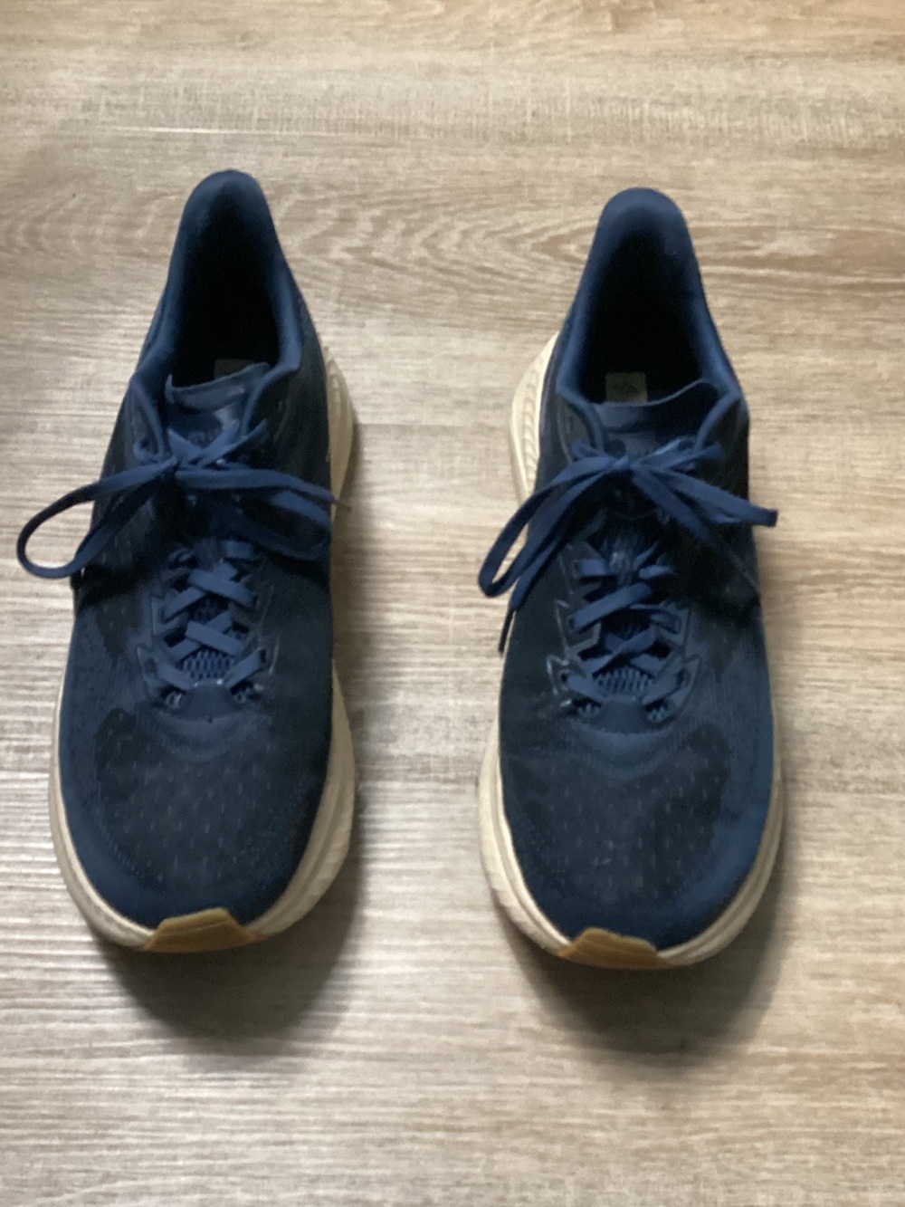 Hoka Mach 6 Men's Navy Running Shoes with Cream Midsole & Tan Toe Accents Sz